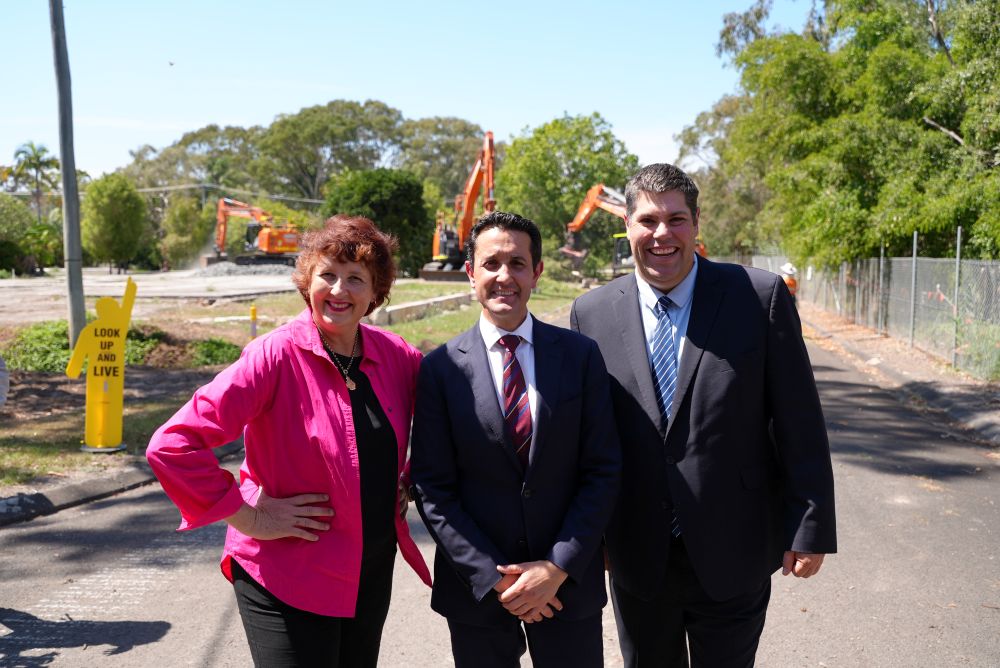 Premier with the Minister for Transport and Main Roads and Member for Maroochydore Fiona Simpson at the Mooloolah River Interchange Upgrade worksite